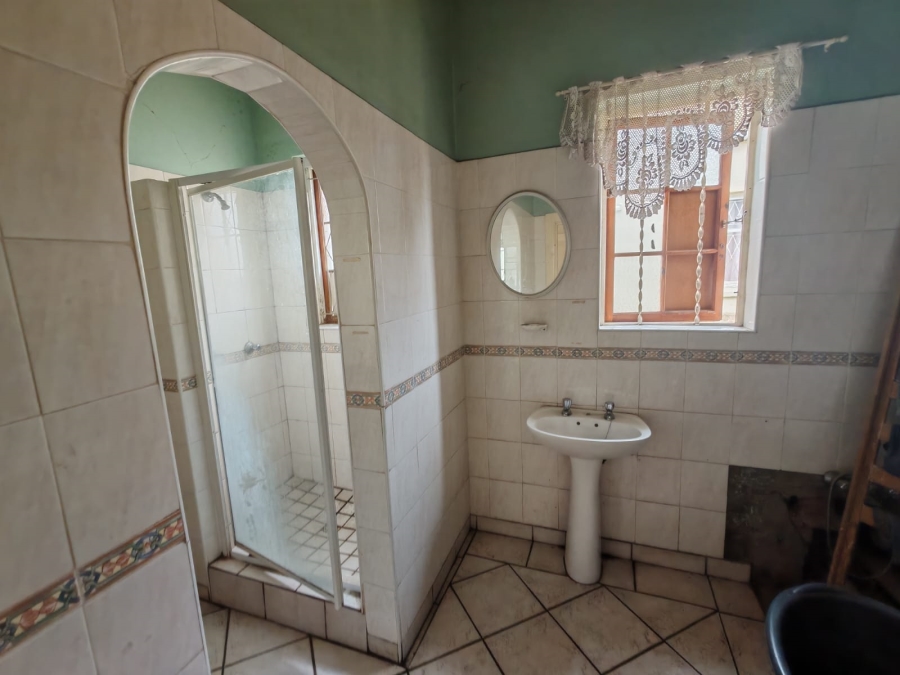 8 Bedroom Property for Sale in Sydenham Eastern Cape